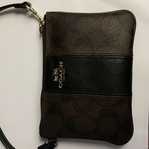 Coach Wristlet L6 inX W 4.5 in X H 0.5 in